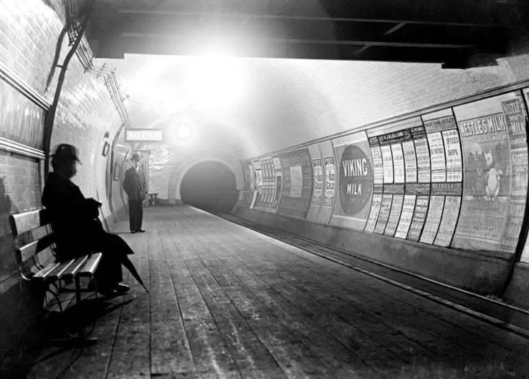 opening-of-the-london-underground-1863-a-groundbreaking-milestone-in